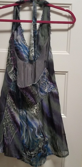 Halter top - Picture 3 of 4